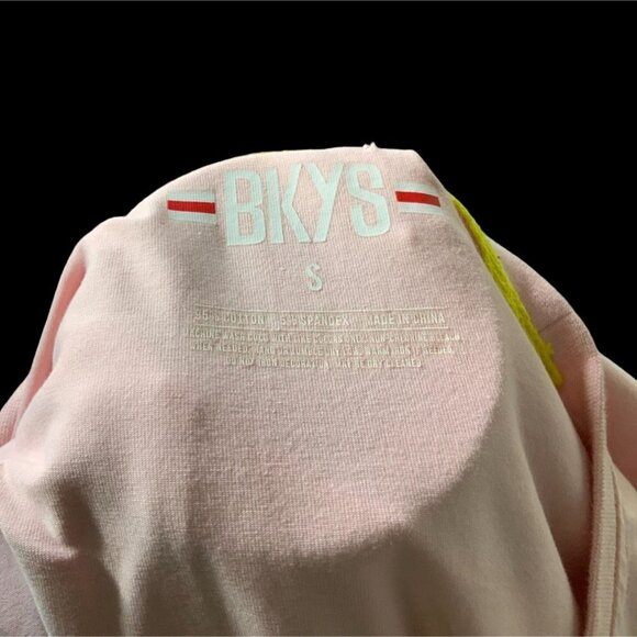 BKYS LADIES SHORT SLEEVE PINK BEAR MAKE ART NOT WAR TEE TSHIRT NWOT SMALL - Picture 5 of 7